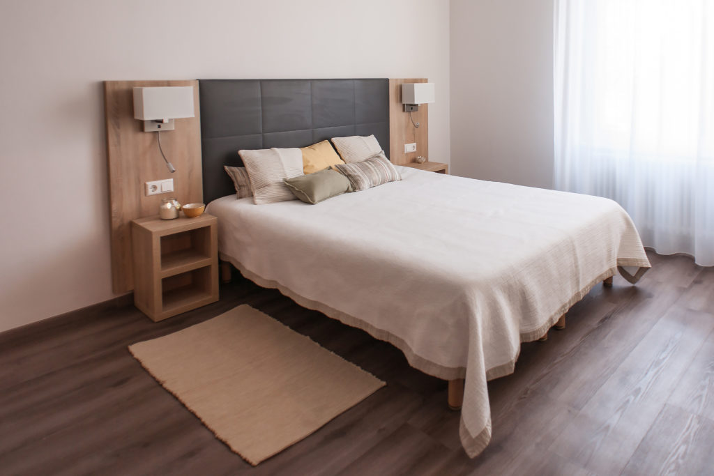 lit de la chambre de la résidence de coliving belair à luxembourg