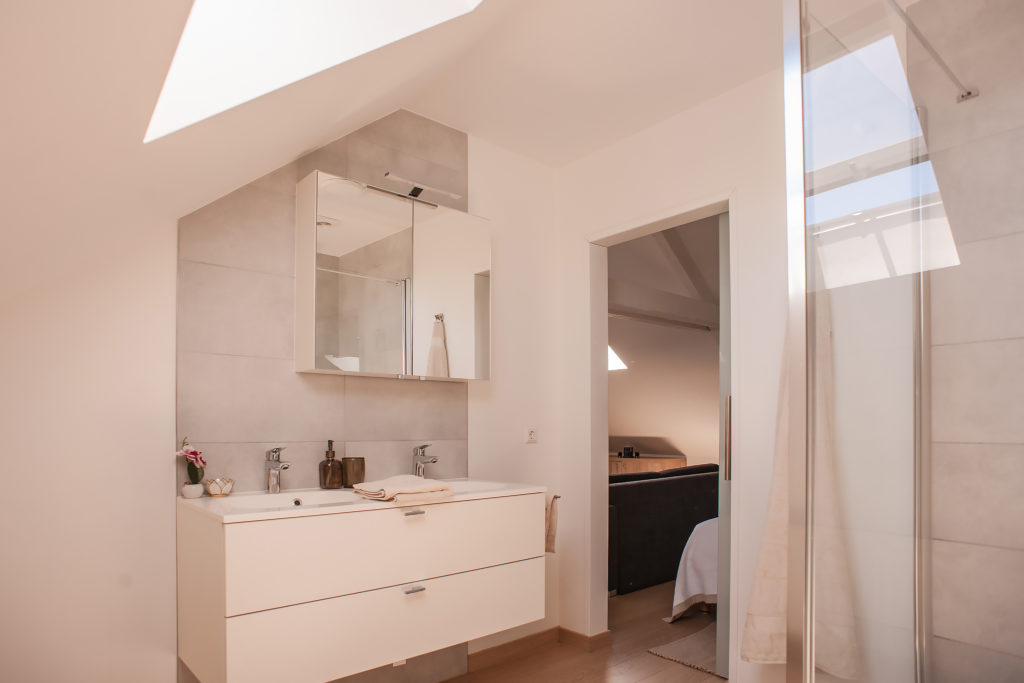 salle de bain de la résidence de coliving belaire à Luxembourg