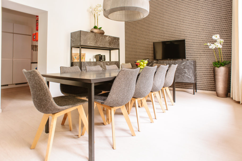 Salon de l'espace commun de la résidence de coliving flexiroom au Luxembourg