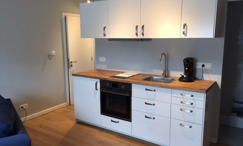 cuisine moderne equipee dans un logement flexiroom