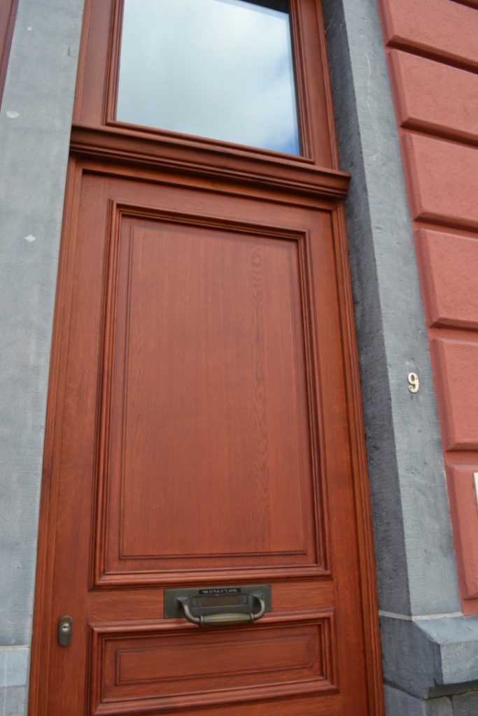 porte de la residence cardinal mercier a namur