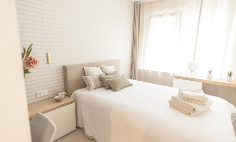 Chambre avec lit double de