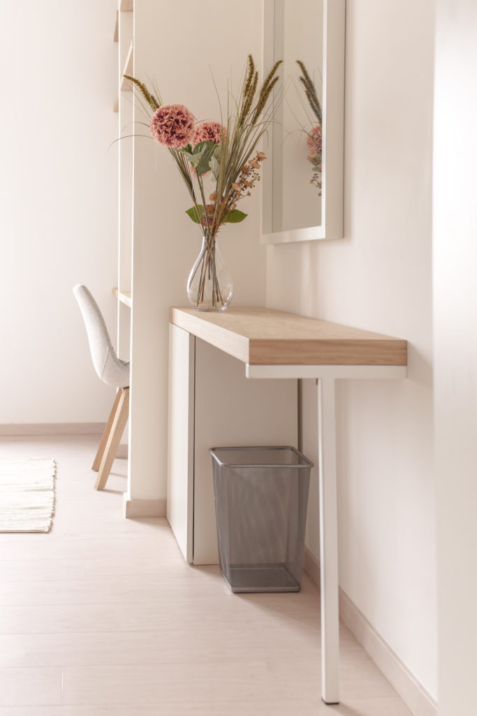 Chambre tout équipée de la résidence de coliving flexiroom au Luxembourg