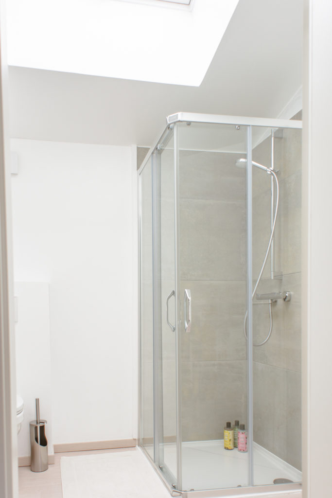 La Résidence Wallis à Luxembourg Ville - salle de douche